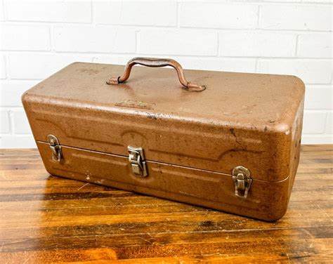 jc higgins metal tackle box|Vintage JC HIGGINS metal tackle box with key. Sears Roebuck .